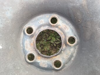 Kola R15 zimní pneu Octavia 1 - 6