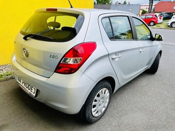 HYUNDAI i 20 1.2 i BENZÍN 57 kW NAJETO JEN 92 TIS KM - 6