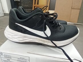 NIKE RUN - výborný stav - 6