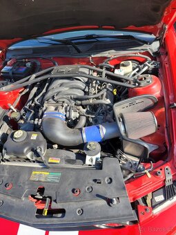 Ford Mustang GT 4,6 V8 - 6