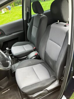 Mazda 5 2.0 D 81kW r.v 2006 7 míst - 6