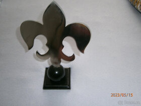 skaut,skautská lilie v chromu 25 cm vysoká,odznak, junák - 6