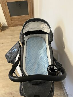 Dětský kombinovaný kočárek - 6
