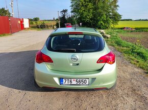 Prodám Opel Astra 1.6 85kw na náhradní díly - 6