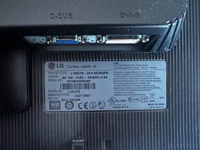 Monitor LG s úhlopříčkou 19" (LG LCD L1953TR-SF) - 6