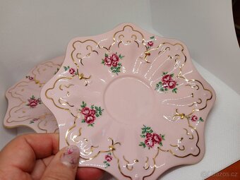 Krásný růžový porcelán-set hrnky, podšálky - 6