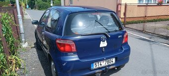 Toyota Yaris 1.0 - 6