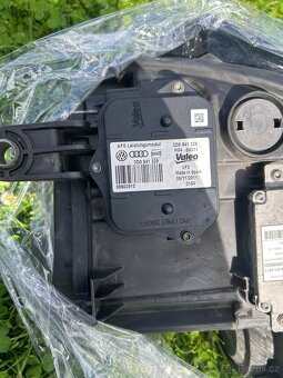Pravý bixenon Passat B7 - 6