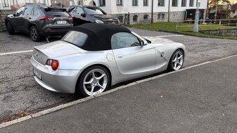 BMW Z4 3.0i manuál e85 - 6