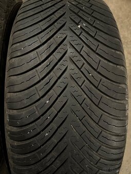 Zimní gumy Vredestein 205/55 R16 - 6