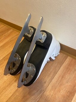 Dívčí brusle velikost 37 - 6