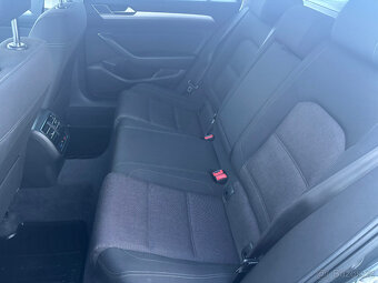 Volkswagen Passat - 6