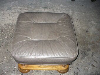 kožené křeslo + taburet - 6