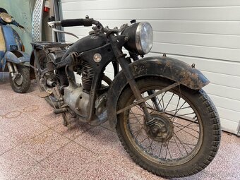 Historický motocykl BMW R35 - veterán, projekt - 6