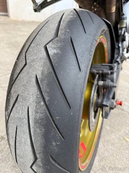 Yamaha r1 - 6