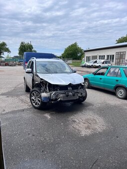 Citroen C-crosser 2.2 hdi 4x4, 7 míst - 6
