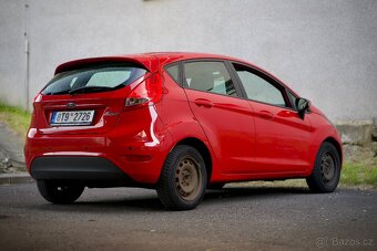 FORD FIESTA 1.25 (klima, nízký nájezd, park. senzory) - 6