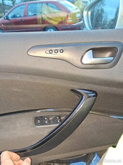Prodám Citroen c5x7 2.0 hdi turer - 6