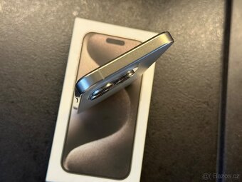 Apple iPhone 15 PRO - 6