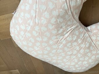 Jasmin český těhotenský a kojicí polštář Bunny Rose - 6