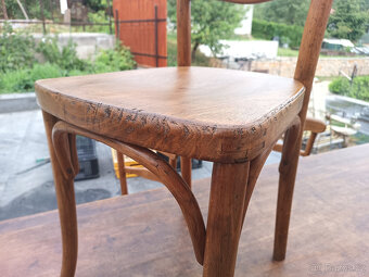 sestava hodovního stolu a židlí Thonet - 6