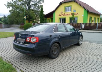 Wolkswagen Jetta 1.6 75 kW rv 2006 - 6