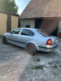 Škoda Octavia 1.9 tdi rok 2008 - 6