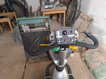 Seniorský vozík Handicare Winner - 6