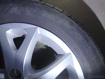 Elektrony Toyota s pneu R16 - 6