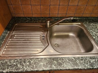 Kuchyňská linka se spotřebiči - 6