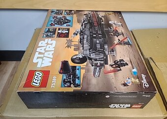 LEGO STAR WARS Temný Falcon 75389 - 6