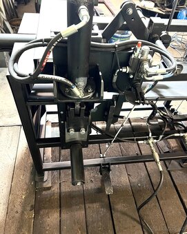 Stroj na vytahování mědi / z elektromotorů statorů - 6