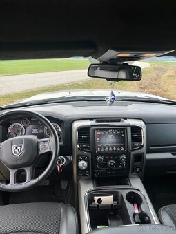 Dodge RAM - 6