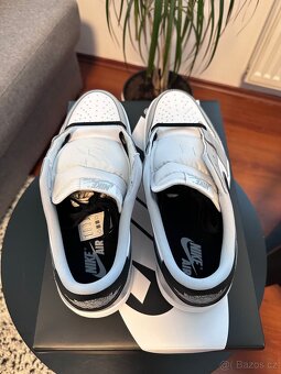 Air Jordan 1 Low OG Barons - 6