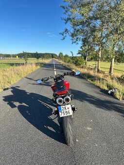 Ducati hypermotard 796 - 6