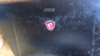 Acer Aspira a MSI GT72S - 6