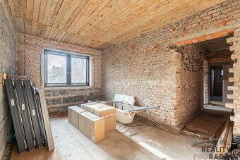 Prodej rodinného domu 219 m², pozemek 1432 m² Troskotovice - 6