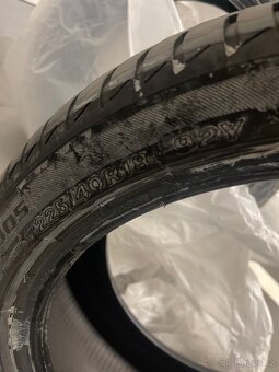 Pneu 225/40/18 - 6