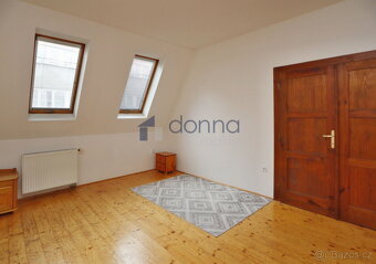 Pronájem podkrovního bytu 3+kk, 140m², ul. Palackého, Praha - 6