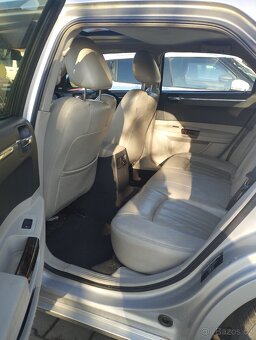 Chrysler 300C 3.0 crd r.v.2007 hezký elegantní vůz - 6