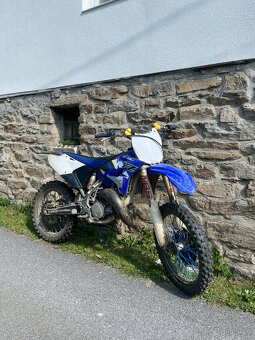 Yamaha YZ 125 - 6