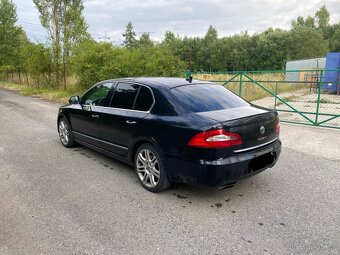 Škoda Superb 3.6 V6 - 6