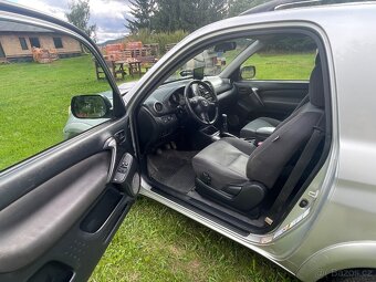 Toyota RAV4 2.0; r. 2004 - 6