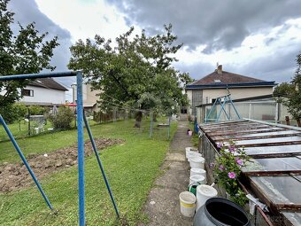 Prodej rodinného domu 240 m², na pozemku 1199 m², Praha - Ho - 6