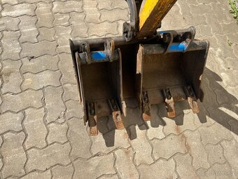Prodám minibagr JCB 8008 CTS - 6