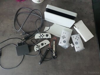 nintendo switch oled + Mobapad M6 HD Joycons + 4 hry - 6