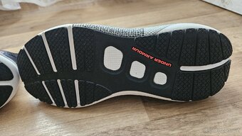 Under Armour UA...Unisexové boty
N - 6