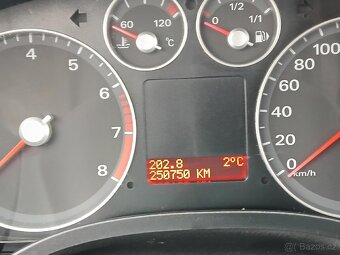 Ford Focus kombi 1,6 ;74KW,benzín,r.v 2007 - 6