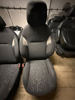Prodám sedačky Peugeot 2008 rok 2013-2018 - 6