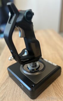 Saitek X52 Pro Flight Control System - 6